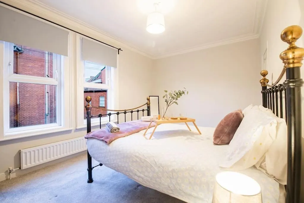 Ormeau Park Home - Perfect For A City Break! Belfast 0*,  United Kingdom